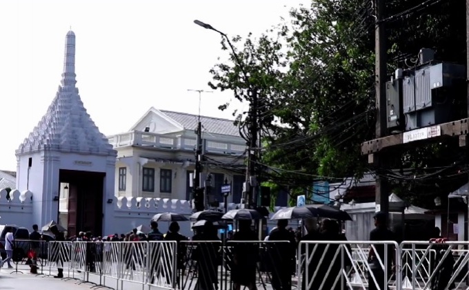 ประชาชนยังคงเข้าสักการะพระบรมศพเนืองแน่น