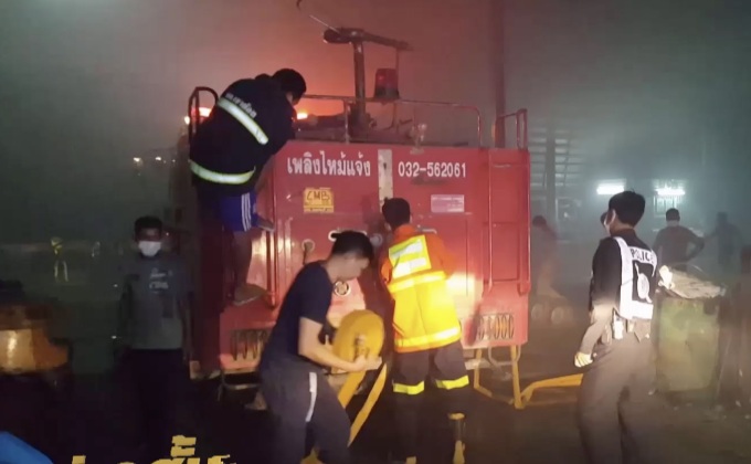 ไฟไหม้ร้านรับซื้อของเก่า จ.เพชรบุรี