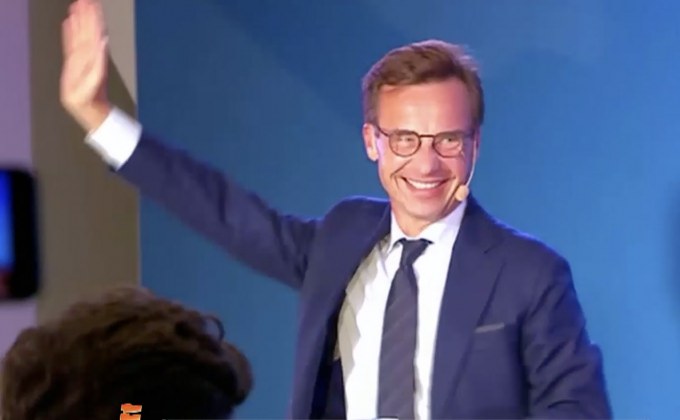 ผู้นำฝ่ายค้านสวีเดนเรียกร้องให้นายกฯ สวีเดนลาออก