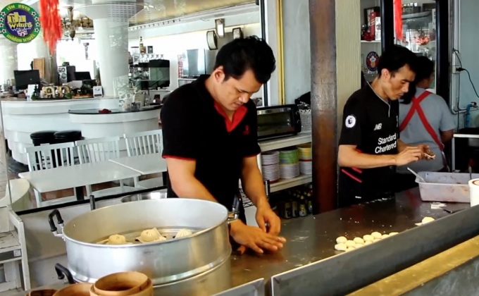 ซาลาเปาไส้หมูย่าง โอทอป 5 ดาว จ.ตรัง