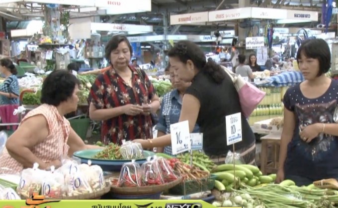 โพลชี้ประชาชนกดดันรอบด้าน