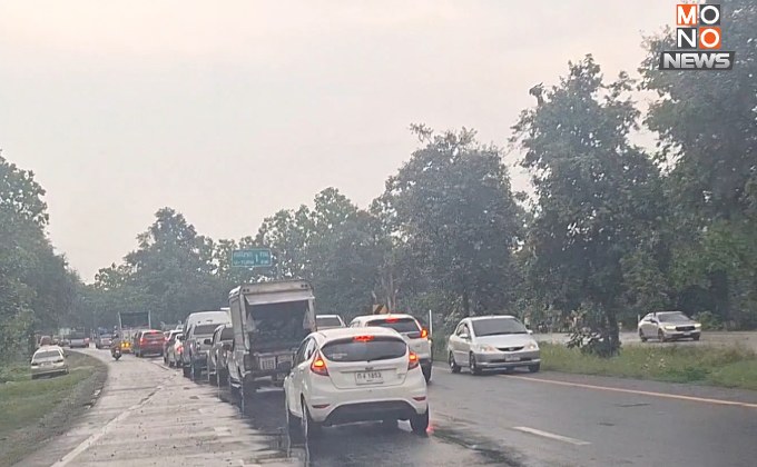 พะเยาวุ่น! พายุฝนถล่ม-ต้นไม้หักโค่นทับถนน ทำรถติดยาวกว่ากิโล