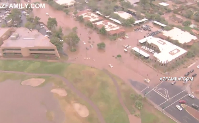 พายุ “โรซ่า” พัดเข้าสหรัฐฯ แล้ว