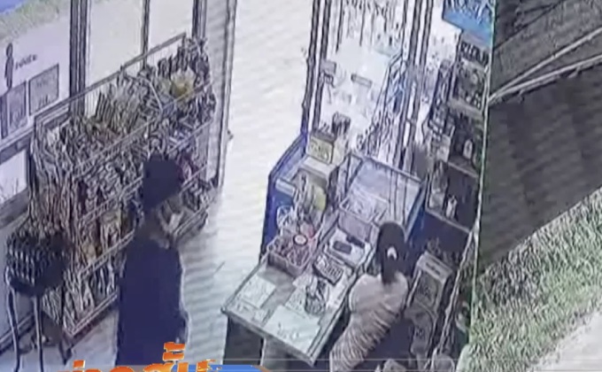 ได้เบาะแสคนร้ายปาดคอชิงทรัพย์เจ้าของร้านค้า