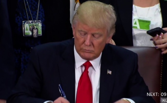 “ทรัมป์“ ยืนยันสร้างกำแพงตามแนวชายแดน