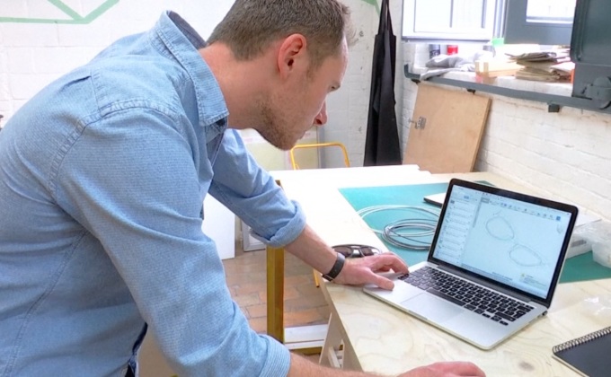 แว่นตากันแดดรีไซเคิลจากเครื่องพิมพ์ 3 มิติ