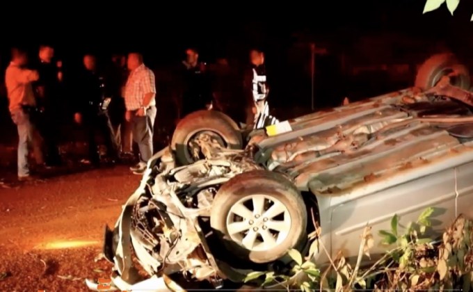 จับชายพกปืนข่มขู่อดีตภรรยาหนีจนรถพลิกคว่ำ