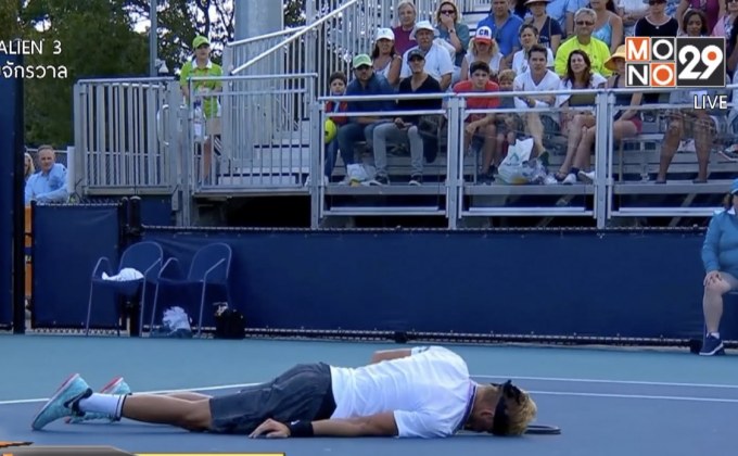 นักเทนนิสดาวรุ่งสเปนล้มฟุบระหว่างแข่งที่ไมอามี