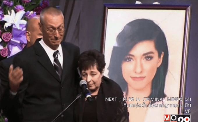 พิธีไว้อาลัยนักร้องสาวจากเวที The Voice