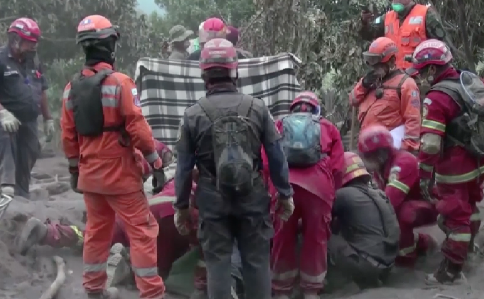 ​กัวเตมาลาเร่งค้นหาผู้สูญหายเกือบ 200 ราย