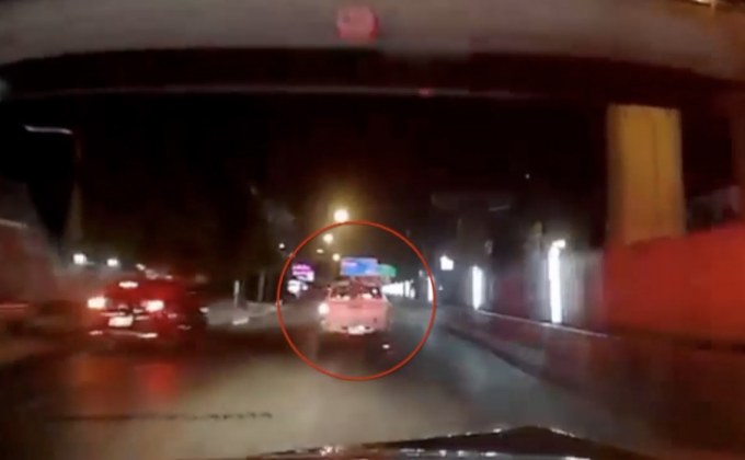 นาทีไล่ล่าคนร้ายยาเสพติดหนีด่านตรวจ