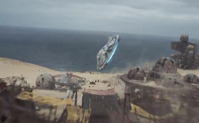 แฟนปลื้ม “ฮาน โซโล” อวดฝีมือขับยาน Millennium Falcon ครั้งแรกในคลิปใหม่