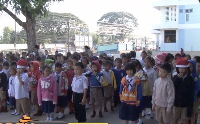 นครพนมหนาวจัด นร.ทำกิจกรรมกลางแจ้งสร้างความอบอุ่น