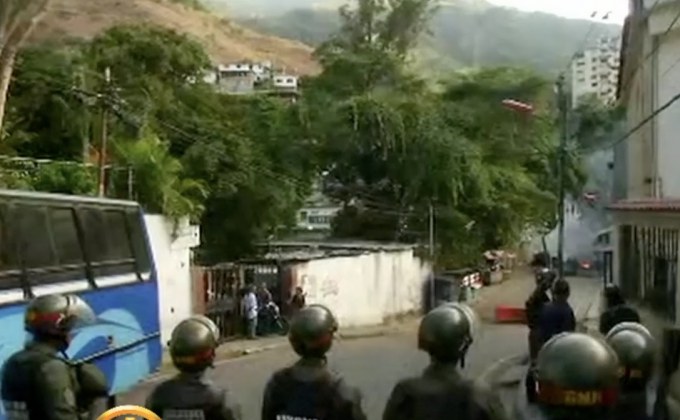 ทหารเวเนซุเอลาโจมตีกลุ่มผู้ประท้วงต้านผู้นำ