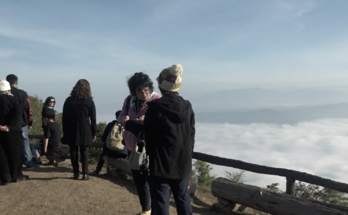 แห่ขึ้นชมทะเลหมอกที่ดอยเสมอดาว จ.น่าน