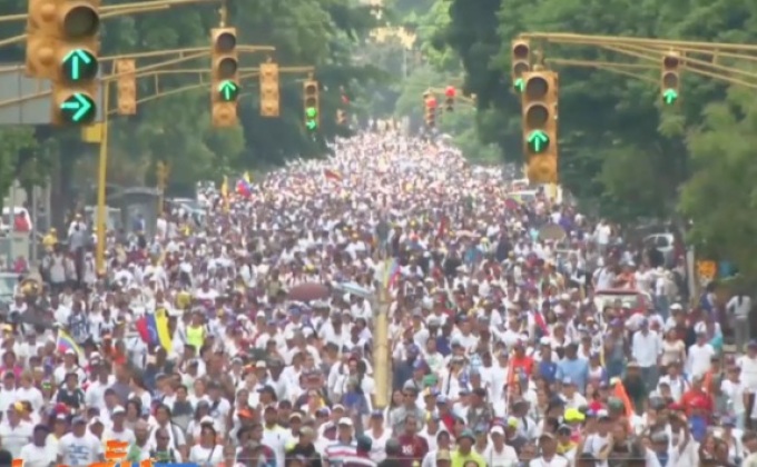 ผู้ประท้วงปะทะตำรวจเวเนซุเอลาอีกรอบ