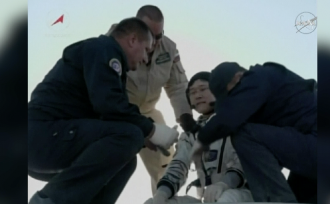 นักบินอวกาศ 3 นาย เดินทางถึงโลกอย่างปลอดภัย