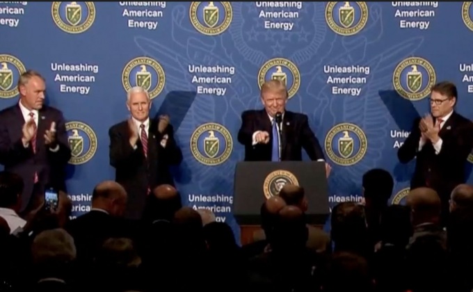“ทรัมป์” ผุดมาตรการกระตุ้นการส่งออกพลังงาน