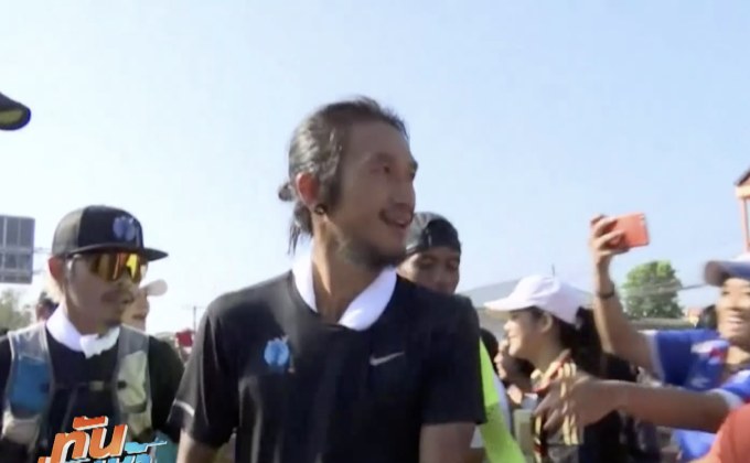 “ตูน บอดี้สแลม” ออกวิ่งต่อ จ.กำแพงเพชร ยอดบริจาคพุ่ง 812 ล้าน