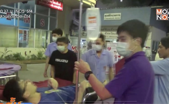 รถนักท่องเที่ยวจีน พุ่งชนร้านสะดวกซื้อ