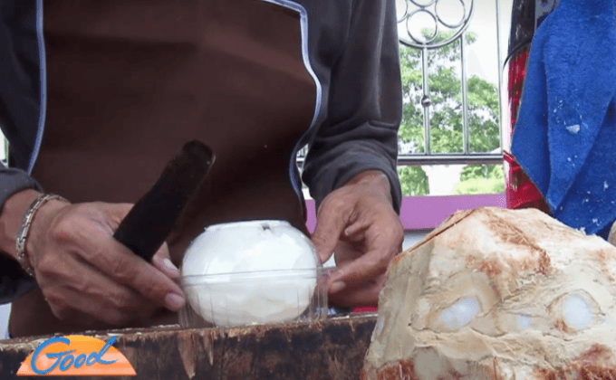 พ่อค้าปทุมธานี เพิ่มมูลค่ามะพร้าวน้ำหอม