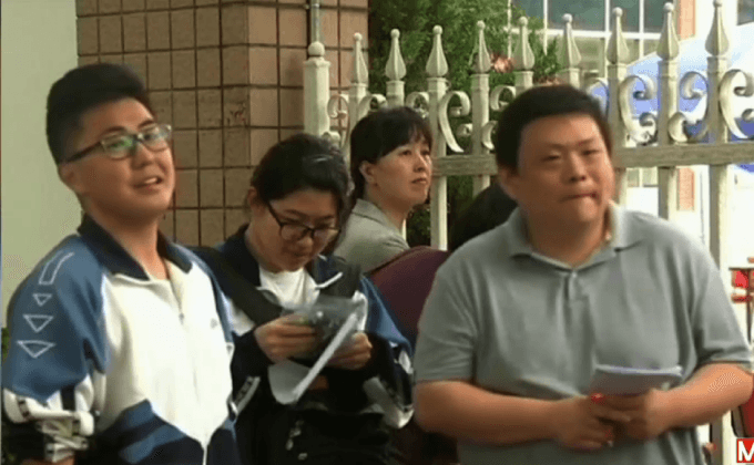 จีนเริ่มต้นการสอบเอนทรานซ์แล้ว