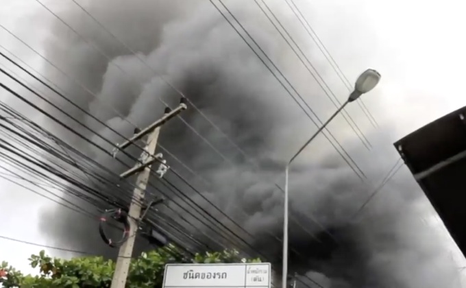 เพลิงไหม้ด่านชั่งน้ำหนักรถบรรทุก จ.ชลบุรี