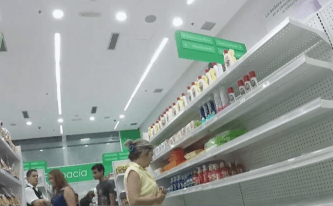 เวเนซุเอลาต่อสู้ไข้ซิกาแม้ขาดแคลน