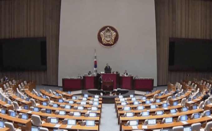 ส.ส. เกาหลีใต้อภิปรายมาราธอนเกิน 100 ชั่วโมง