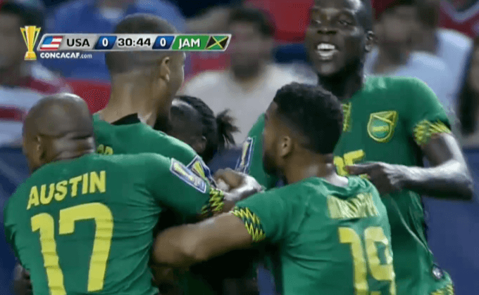 “เร็กเก้บอยซ์” เฉือนสหรัฐ 2-1 เข้าชิงโกลด์คัพ