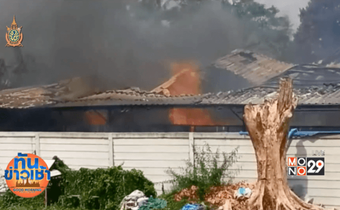 เพลิงเผาโกดังเก็บของวอดนับ 10 ล้านบาท