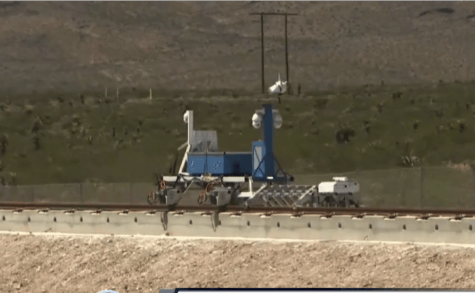 ทดสอบระบบขนส่งความเร็วสูง “ไฮเปอร์ลูป”