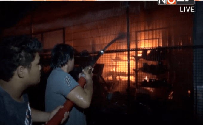 ไฟไหม้กลางเมืองนครนายก เสียหายกว่า 10 ล้านบาท