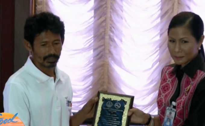 มอบโล่ห์เชิดชู “ชัช อุบลจินดา”