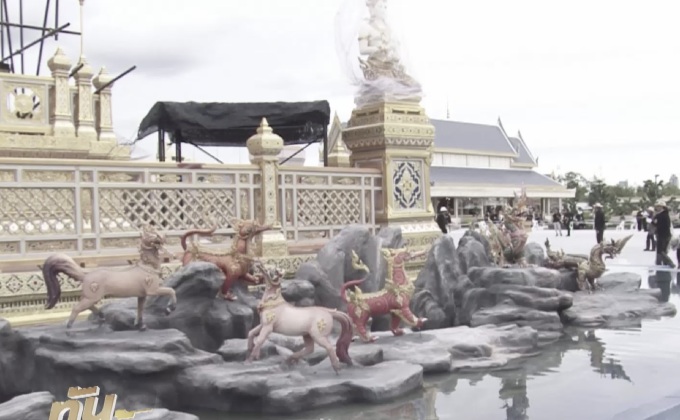 สระอโนดาต รอบฐานพระเมรุมาศ