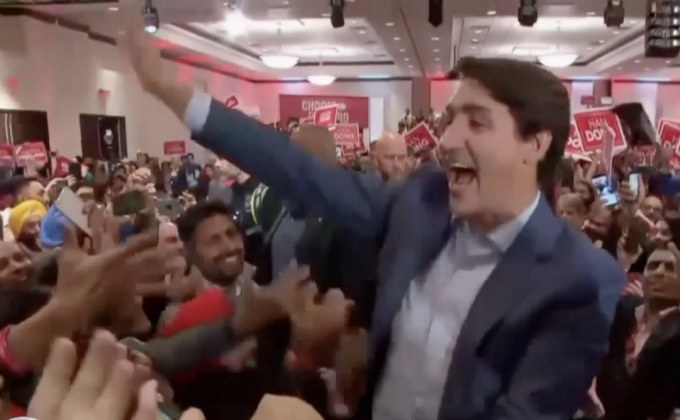 “ทรูโด” ใส่เสื้อเกราะกันกระสุนหาเสียง