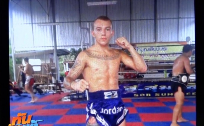 ร้อนจัด นักมวยฝรั่งวิ่งรีดน้ำหนักช็อคเสียชีวิต