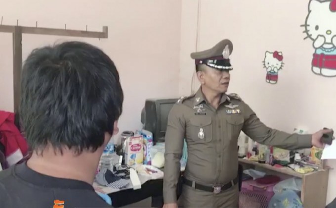 ใช้ไม้กวาดทำร้ายลูกเลี้ยงวัย 1 ขวบ เสียชีวิต จ.ภูเก็ต