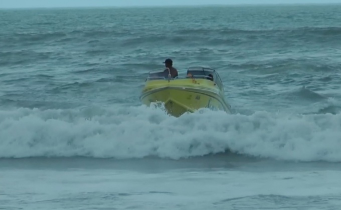 หลายจังหวัดภาคใต้ ฝนตกหนักคลื่นลมแรง