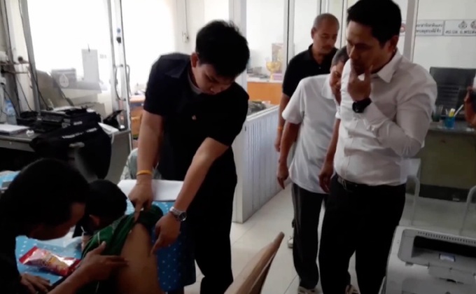 พ่อเลี้ยงทารุณกรรมเด็กชายวัย 8 ขวบ