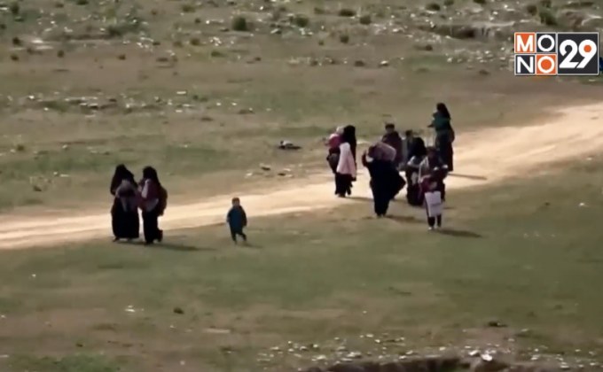 ​ชาวซีเรียอพยพหนีจากพื้นที่สู้รบระหว่าง SDF กับ IS