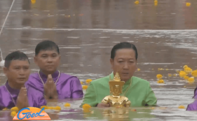 ประเพณีอุ้มพระดำน้ำ จ.เพชรบูรณ์