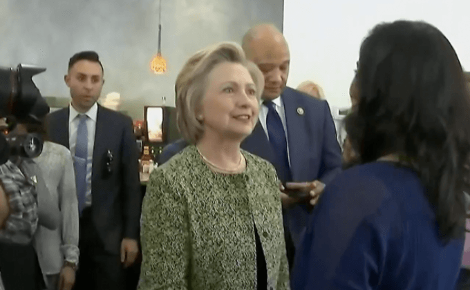 ฮิลลารี คลินตัน ประกาศสานต่อนโยบายโอบามา