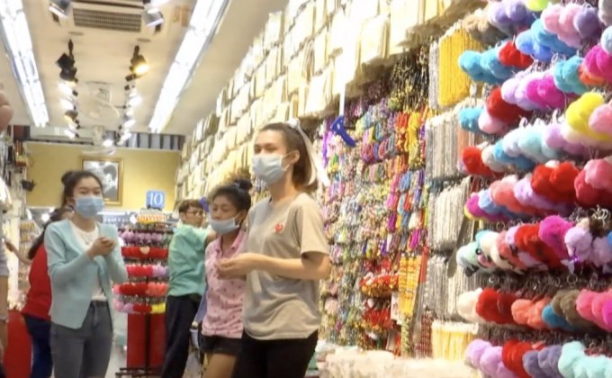 ตลาดสำเพ็งซบเซาจากปัญหาโควิด-19