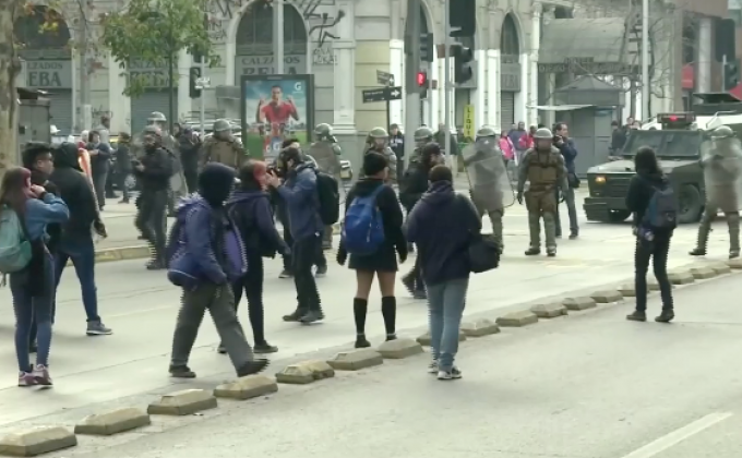 ​นักศึกษาชิลีประท้วงแผนปฏิรูปแรงงานของรัฐบาล