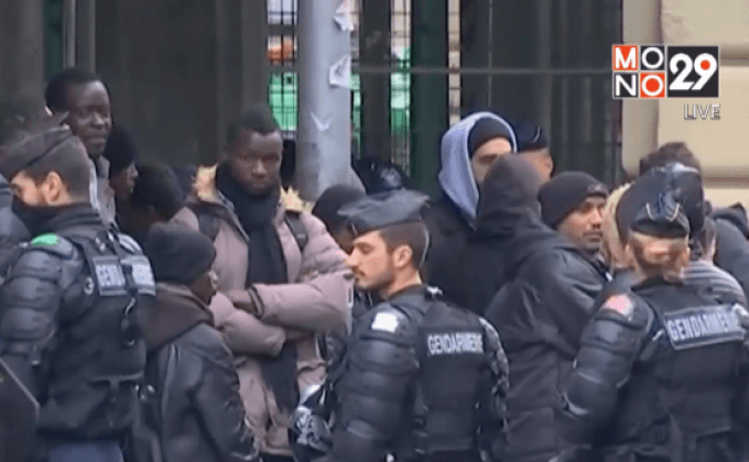 ฝรั่งเศสเคลื่อนย้ายผู้อพยพในกรุงปารีส