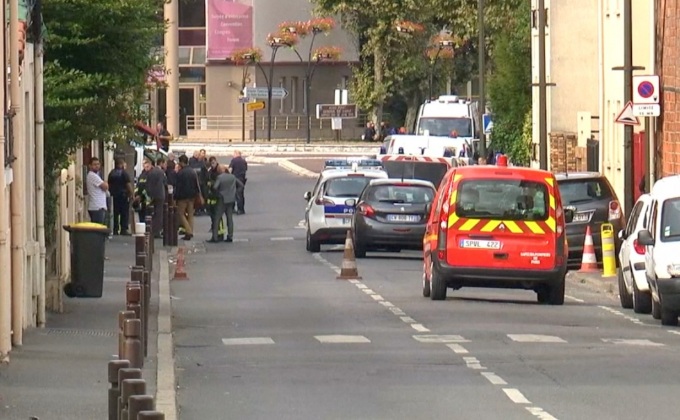 จับ 2 ผู้ต้องสงสัยเตรียมก่อการร้ายในฝรั่งเศส