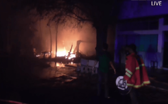 ไฟไหม้บ้านพักครูโรงเรียนในจ.อ่างทอง