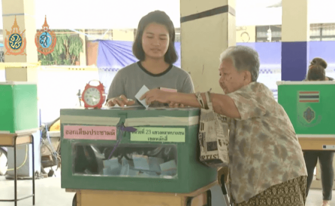 โรดแมปสู่การเลือกตั้ง ปี60