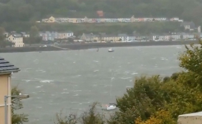 พายุ “โอฟีเลีย” ถล่มไอร์แลนด์